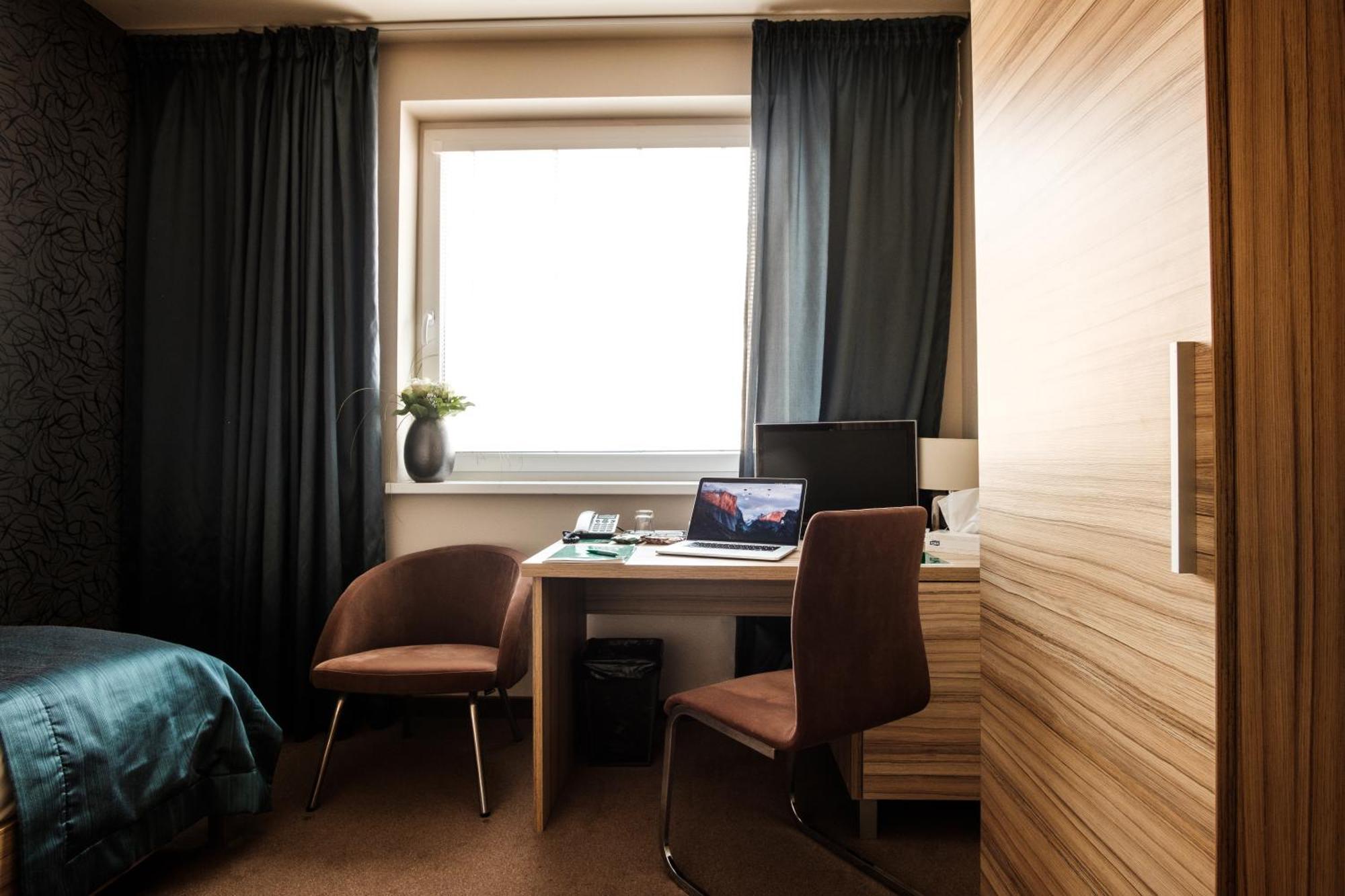 Hotel Deluxe With Free Wellness And Fitness Centrum Нитра Стая снимка