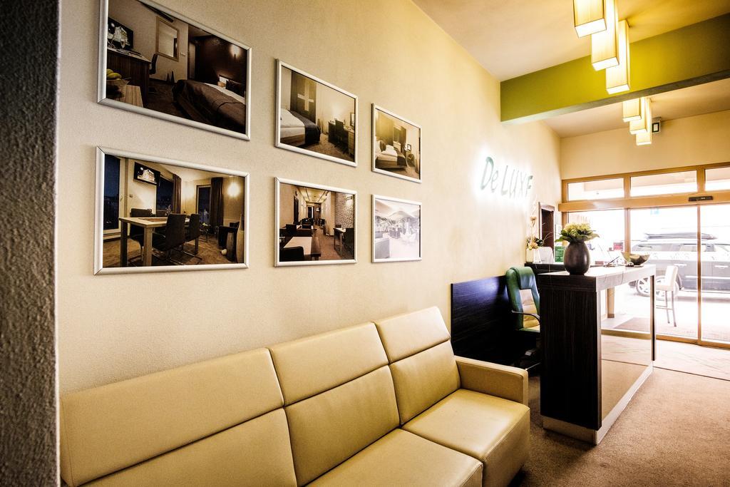 Hotel Deluxe With Free Wellness And Fitness Centrum Нитра Екстериор снимка