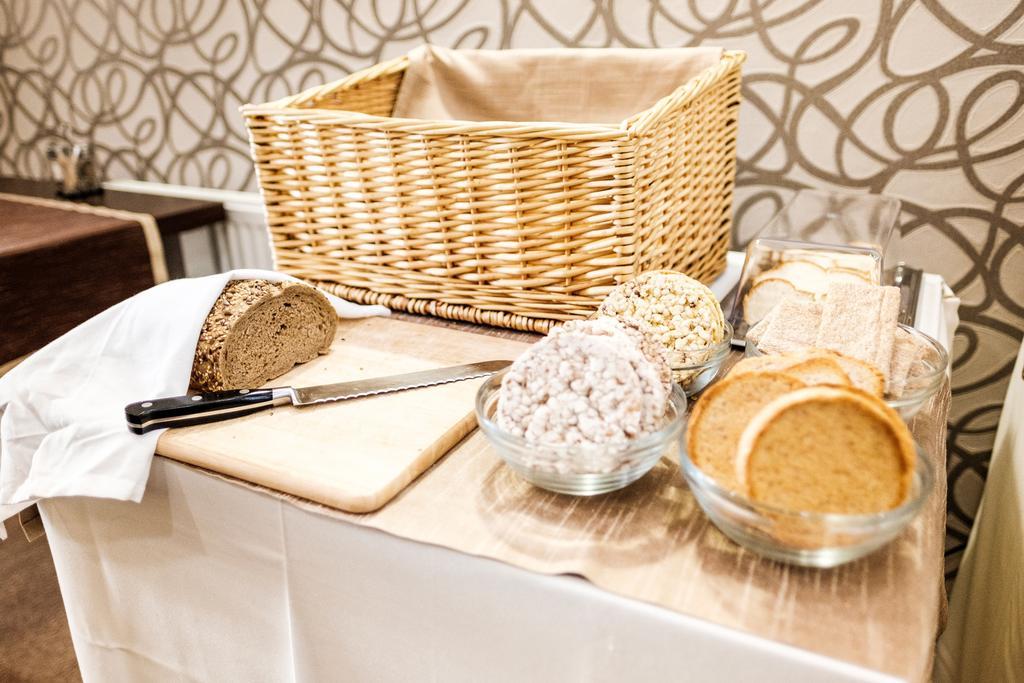 Hotel Deluxe With Free Wellness And Fitness Centrum Нитра Екстериор снимка