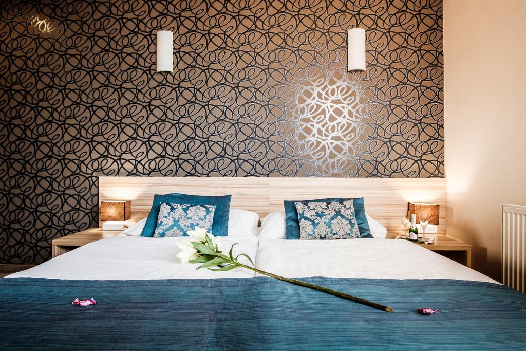 Hotel Deluxe With Free Wellness And Fitness Centrum Нитра Екстериор снимка